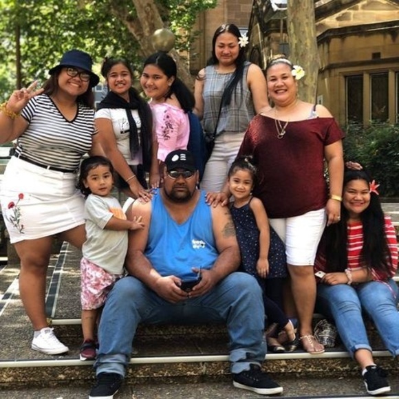 Sina Luamanu - Poshmark Profile Picture of Sina Luamanu (@magelesina) on Poshmark