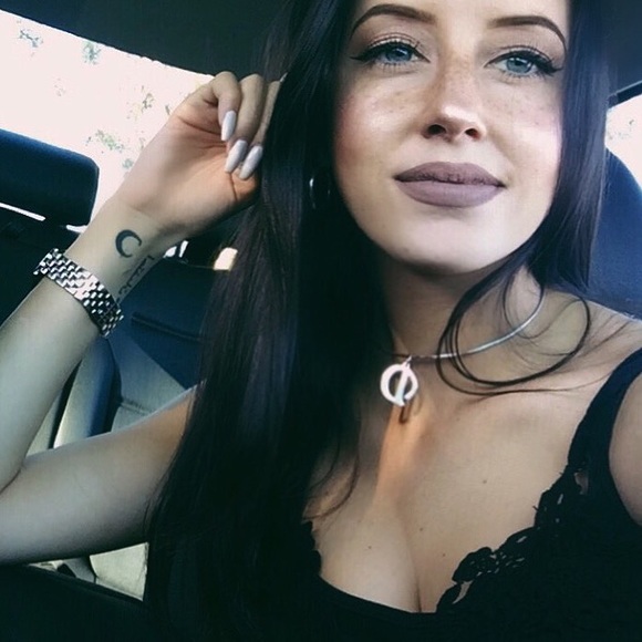 Profile Picture of Taylor Mccully (@taylormccully) on Poshmark