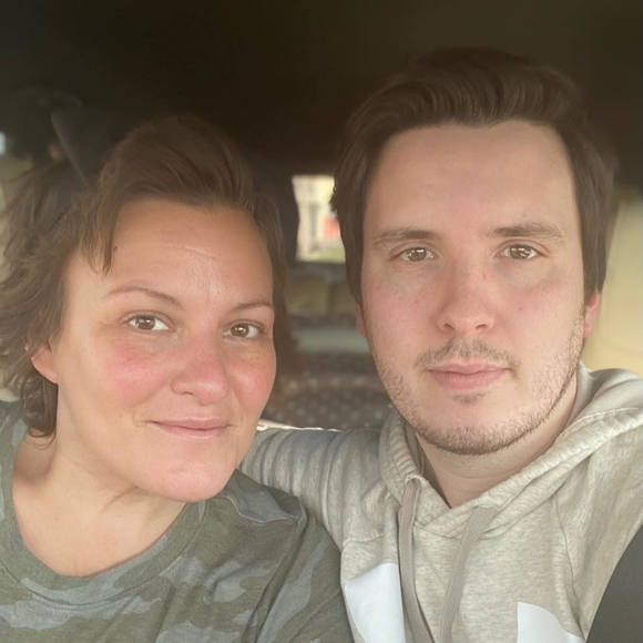 Profile Picture of Amanda Frederick (@lolaga) on Poshmark