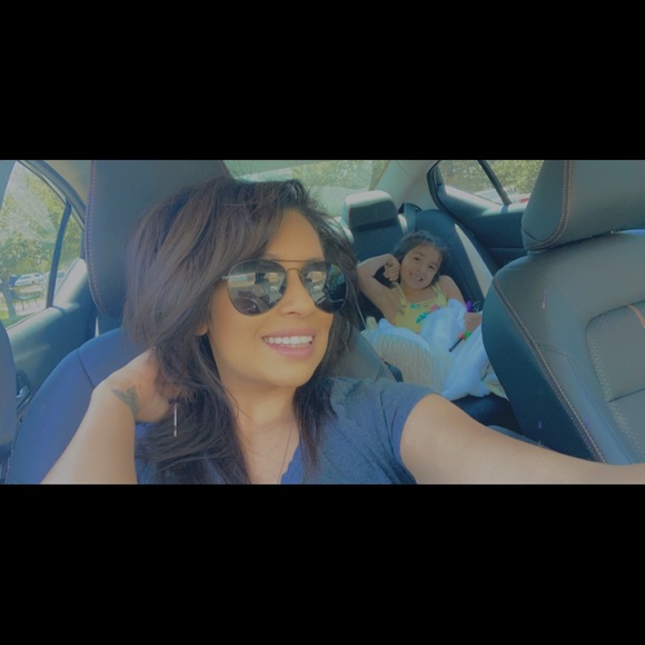 Profile Picture of Ashley Morado (@ashleymoradoc) on Poshmark