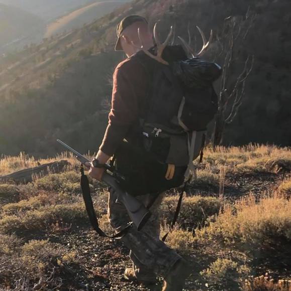 Profile Picture of Joey Jensen (@joeyjensen62) on Poshmark