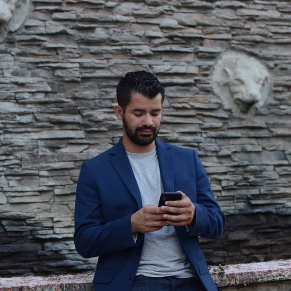 Profile Picture of Julio Umanzor (@closet_cleaner9) on Poshmark
