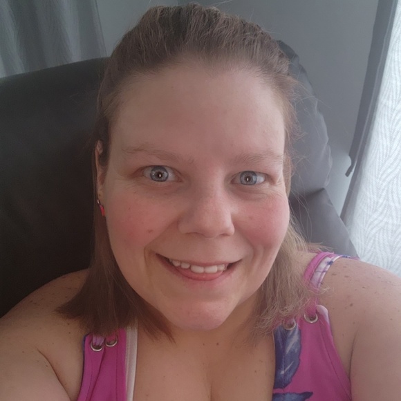 Profile Picture of Jayme-lyn Romanski (@cuteshortcake) on Poshmark