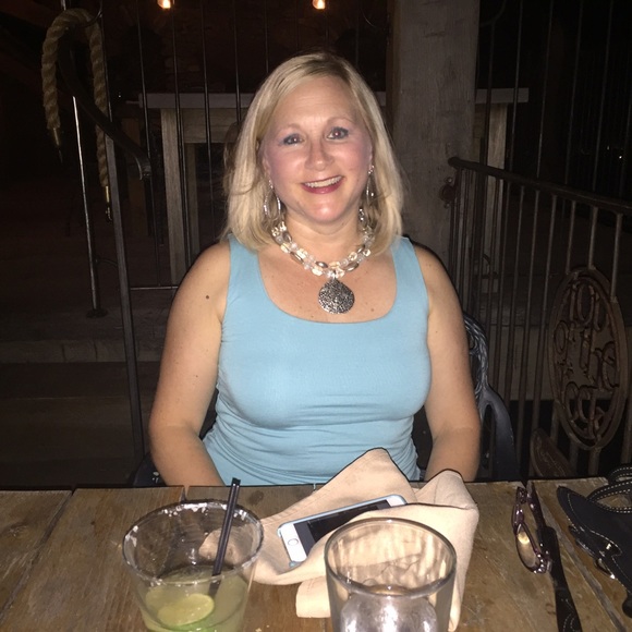 Profile Picture of Kathy Burlage (@kburlage) on Poshmark