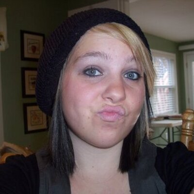 Profile Picture of April Harden (@AprilMichelle20) on Twitter