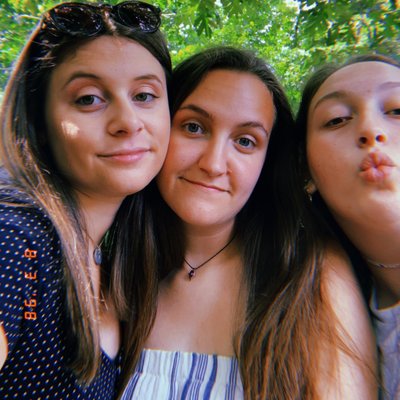 Profile Picture of Julia Lander (@THEJuliaLander) on Twitter