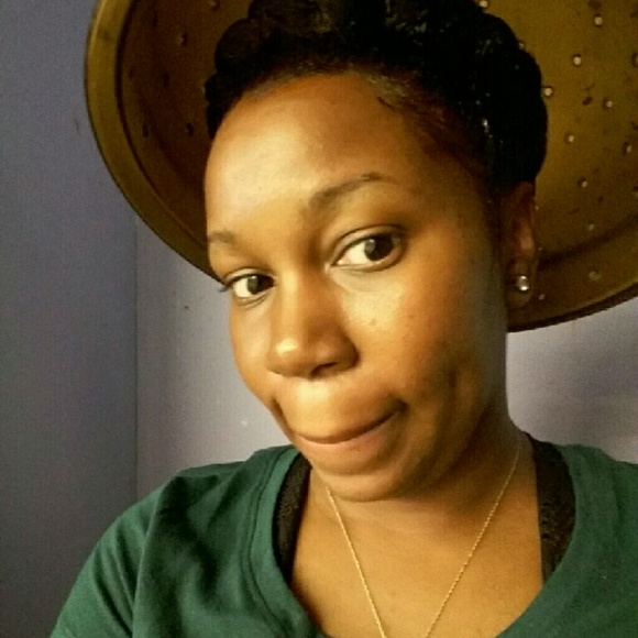 Profile Picture of Jerrika Woody (@mswoody87) on Poshmark