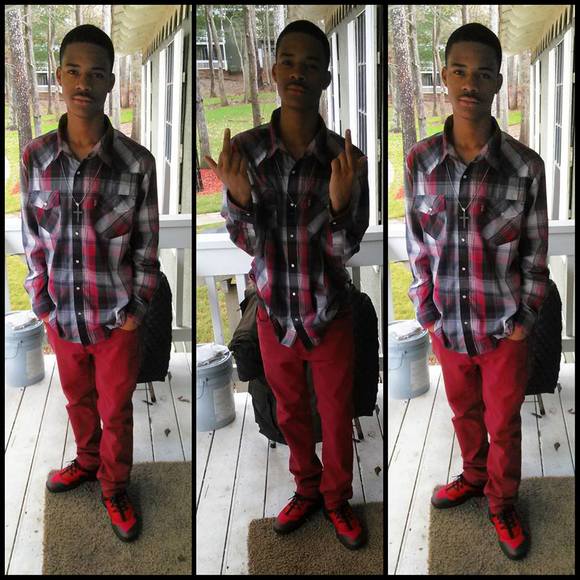 Profile Picture of Travis Gibson (@travis2k17) on Poshmark