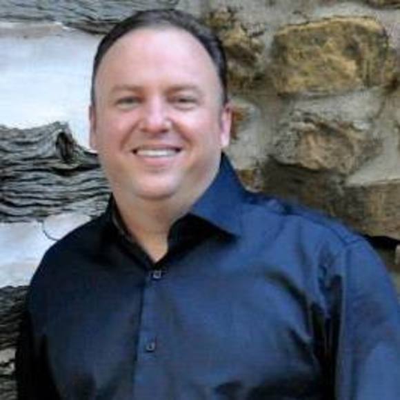 Profile Picture of Richard Moitz (@moitzr) on Poshmark