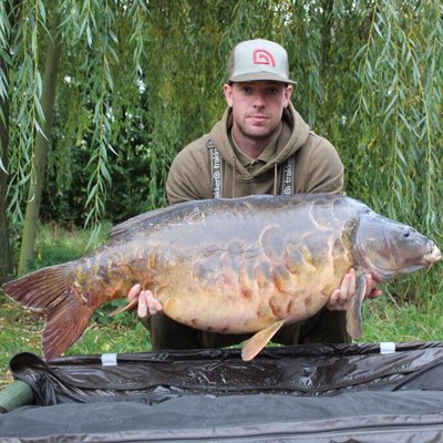 Profile Picture of Robert Booth (@RobbieBooth7) on Twitter