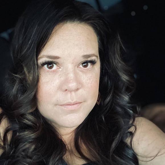 Profile Picture of Cassandra Hughes (@cassih84) on Poshmark