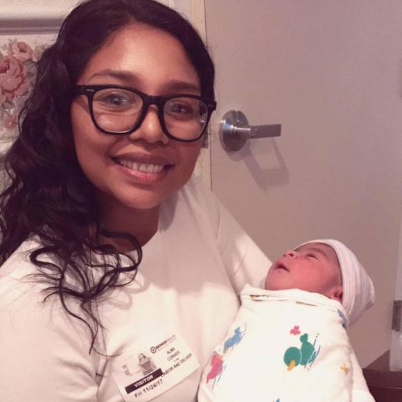 Profile Picture of Alma Corado (@flacqueshion) on Poshmark