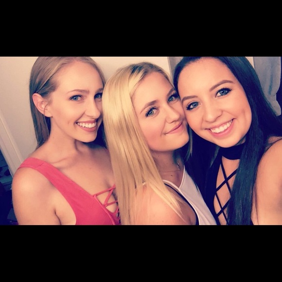 Profile Picture of Amanda Danny (@amandadanny) on Poshmark