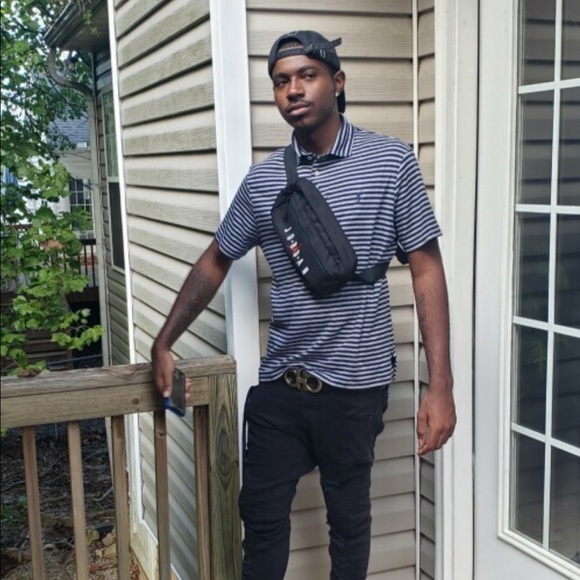 Profile Picture of Kai Reavis (@kaireavis21) on Poshmark