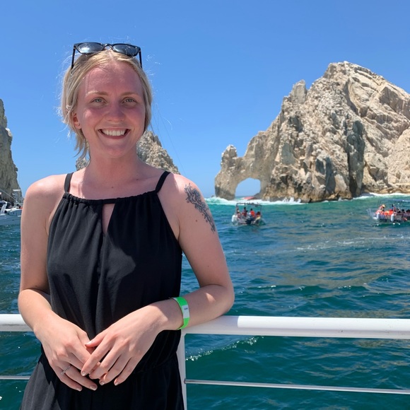 Profile Picture of Nicole Basel (@baselnik) on Poshmark