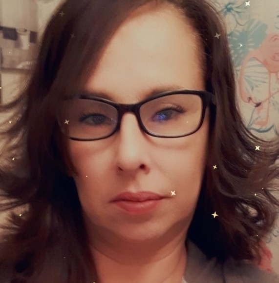 Profile Picture of Emily Fitzjurls (@emilyfitzjurls) on Poshmark