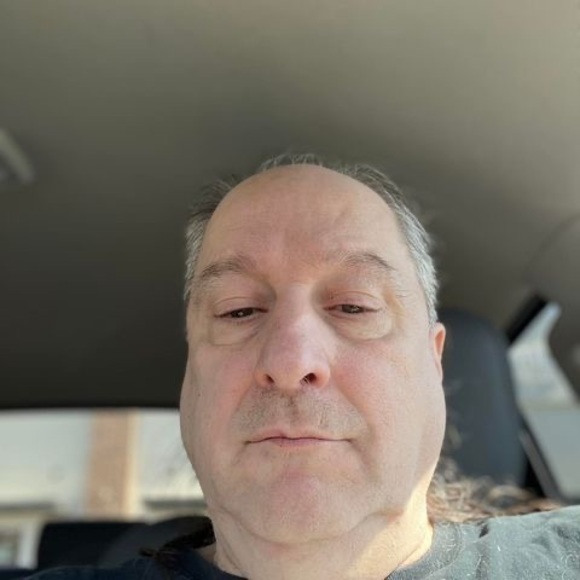 Profile Picture of Jeffrey Beattie (@jeffrey_beattie) on Poshmark