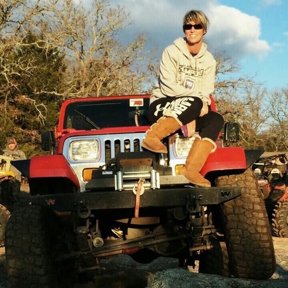 Profile Picture of Pidge a Daniel (@rottendawg) on Poshmark
