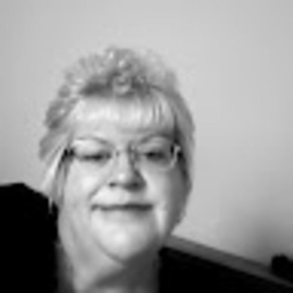 Profile Picture of Wendy Graupensperger (@graupensperger5) on Poshmark