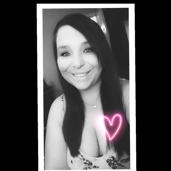 Profile Picture of Emily Moertle (@emilymoertle) on Poshmark