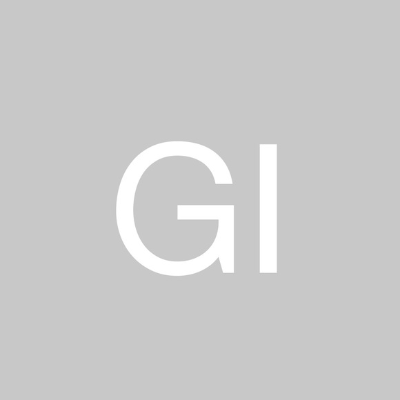 Profile Picture of Ginny Irwin (@ginny_irwin) on Poshmark