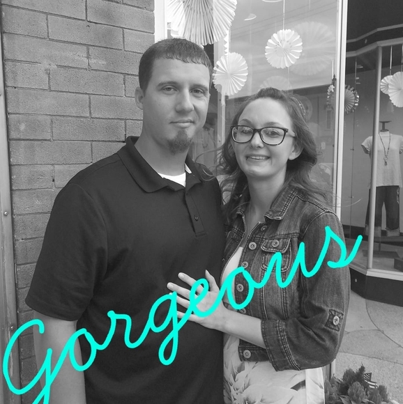 Profile Picture of Coreyandshelly Locker (@corey_locker) on Poshmark