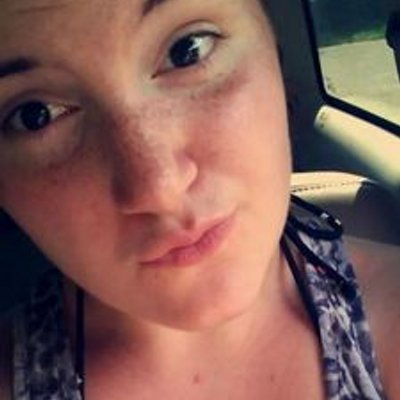 Profile Picture of Amber Wirth (@to_cool_for_u) on Twitter