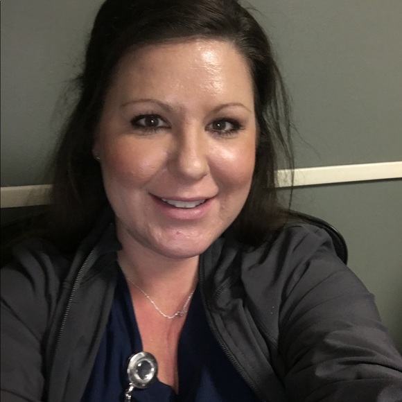 Profile Picture of Crissy Murphy (@crissymd) on Poshmark