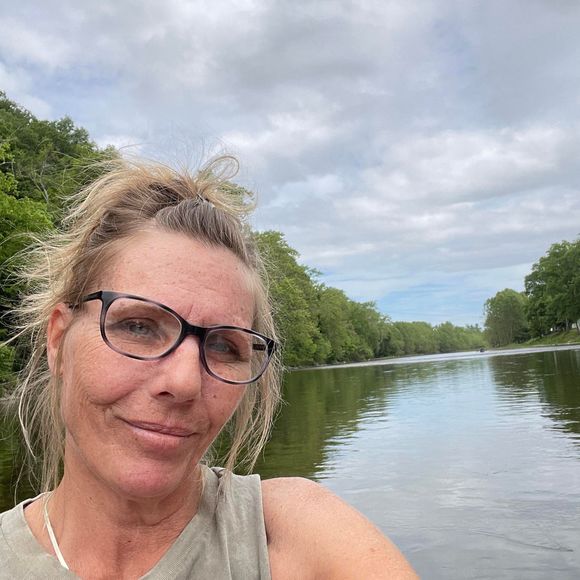 Profile Picture of Melissa Mcgee (@melissa11randy) on Poshmark