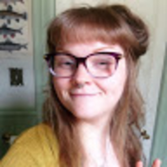 Profile Picture of Ina Stroya (@inastroya) on Poshmark