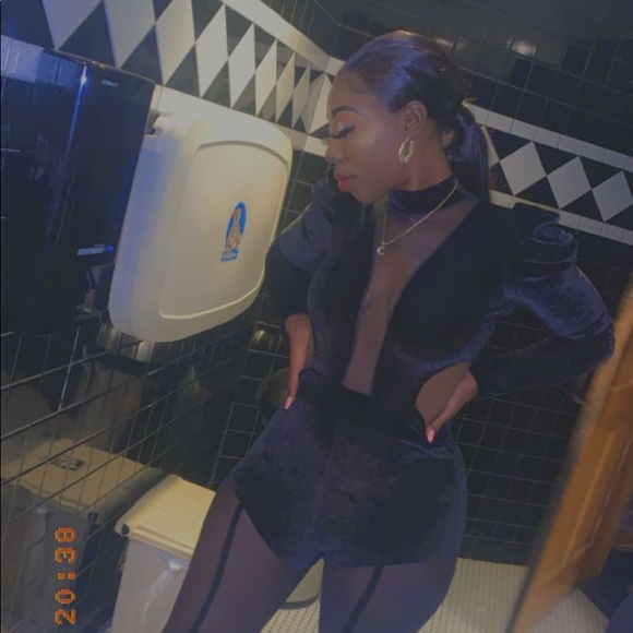 Profile Picture of Candiace Smith (@candiacesmith15) on Poshmark