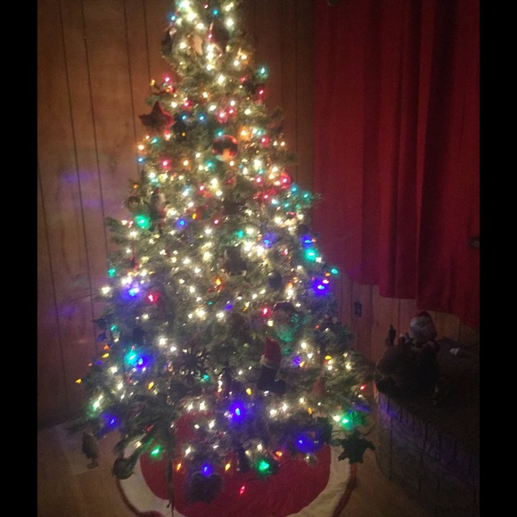 Profile Picture of Claudia Rodriguez (@claudiaarod) on Poshmark