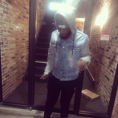 Profile Picture of Brandon McLin (@B_GetBuckets_23) on Twitter