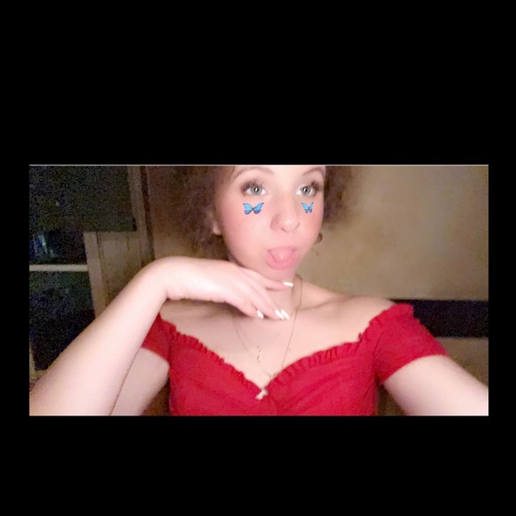 Profile Picture of Sabrina Loftman (@sabrinaloftman) on Poshmark