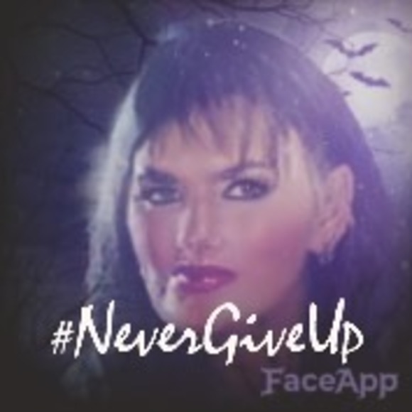 Profile Picture of Debra Alcorn (@debra_alcorn) on Poshmark