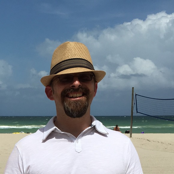 Profile Picture of Andrew Malakoff (@admalakoff) on Poshmark