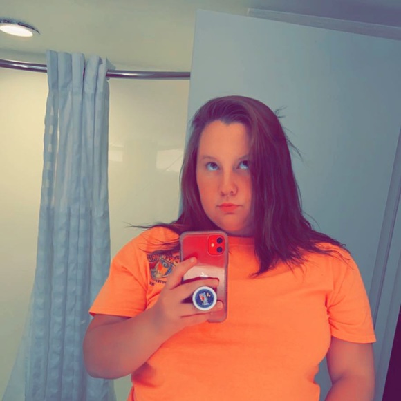 Profile Picture of Megan Potts (@meganpotts588) on Poshmark