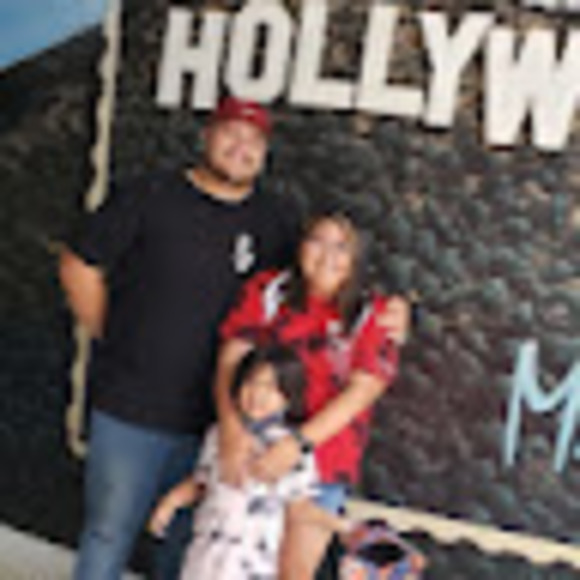 Juan Chavira - Poshmark Profile Picture of Juan Chavira (@jnchavira17) on Poshmark