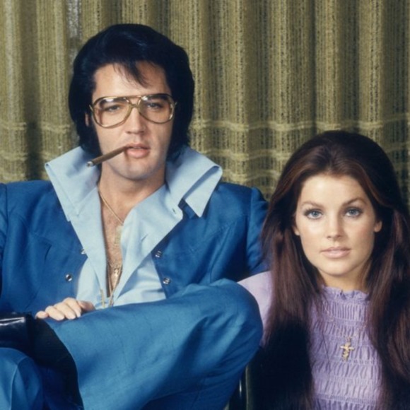 Tanya Bernardson - Poshmark Profile Picture of Tanya Bernardson (@tanyabee6) on Poshmark