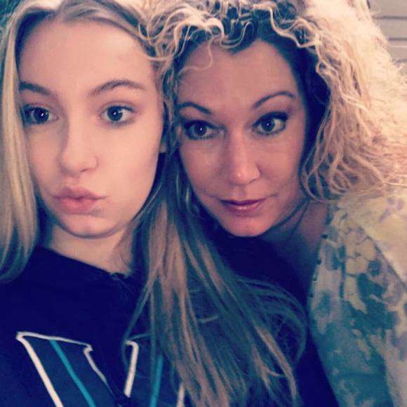 Profile Picture of Nicole Calorio (@ncaloriooch) on Poshmark