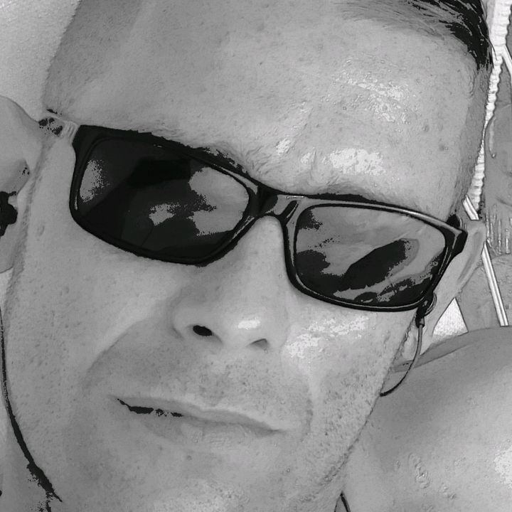 Profile Picture of Robert Carnarius (@robertcarnarius) on Tiktok