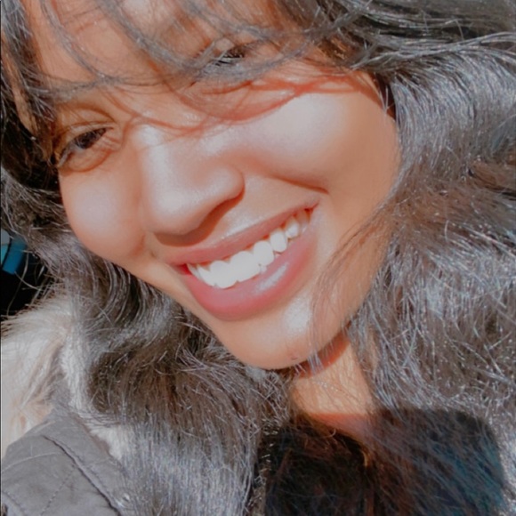 Profile Picture of Aniberlyn Rodriguez (@aniberlyn_r) on Poshmark