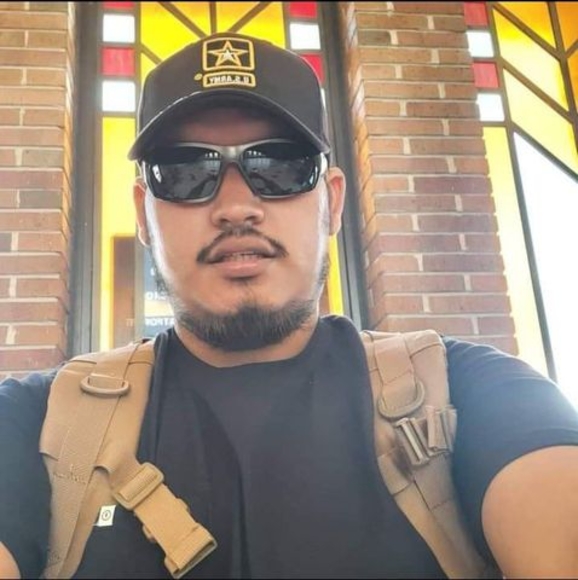 Profile Picture of Guillermo Luna (@lunadiazartemip) on Poshmark