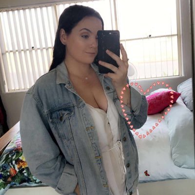 Profile Picture of LACEY BURRELL (@burrell_lacey) on Twitter