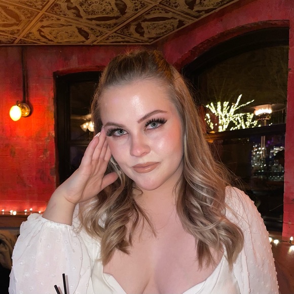 Profile Picture of Allanah Terrett (@terrettac) on Poshmark