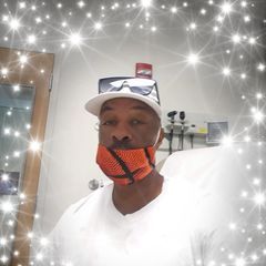 Profile Picture of lunearlsummers (@lunearlsummers) on Tiktok