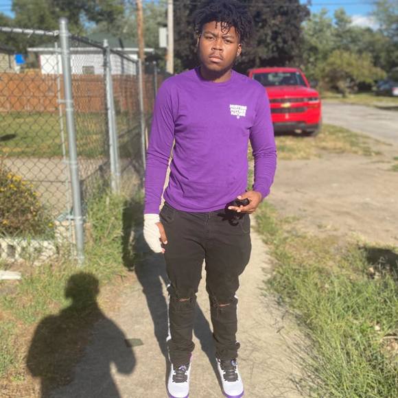 Profile Picture of Jamario Smith (@jamario_smith) on Poshmark