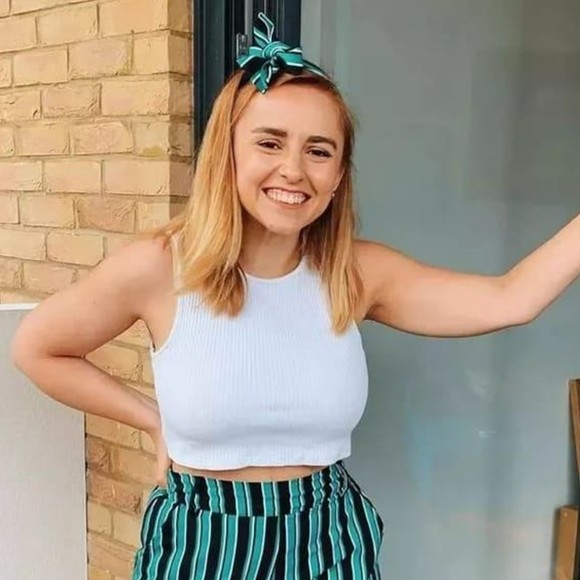 Profile Picture of Carla Laiben (@devcicatholim) on Poshmark