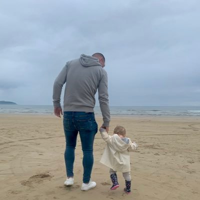 Profile Picture of Andy Mitchell (@andymitch8) on Twitter