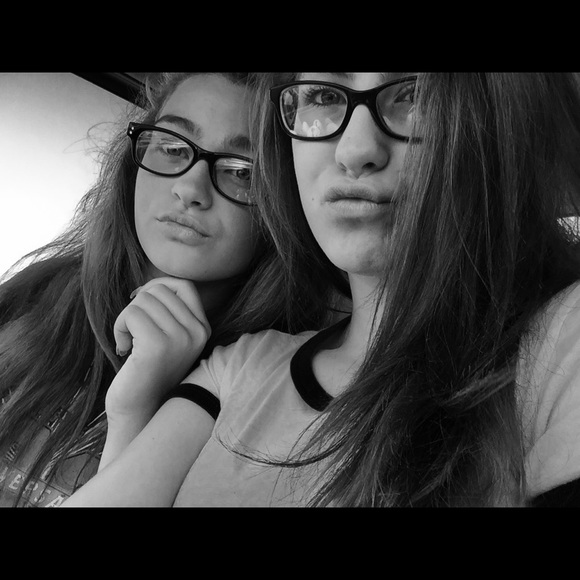 Profile Picture of Kenzie Rolenc (@itsjusttkenzi) on Poshmark